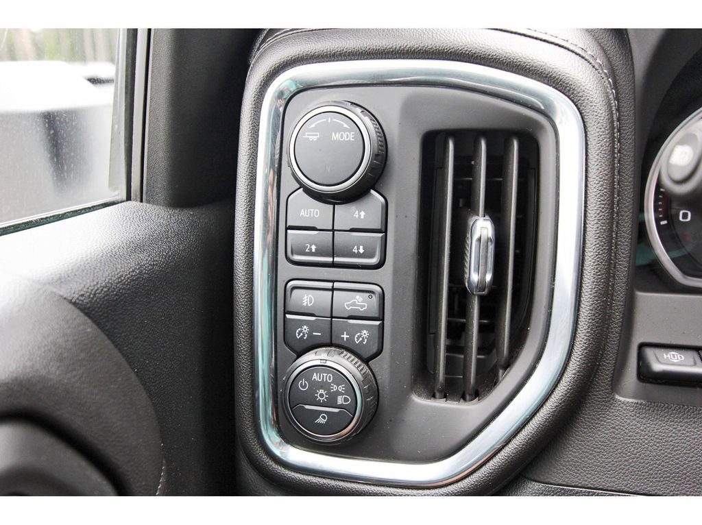 Used 2023 Chevrolet Silverado 2500 High Country w/ Technology Package AWD/4WD image 20