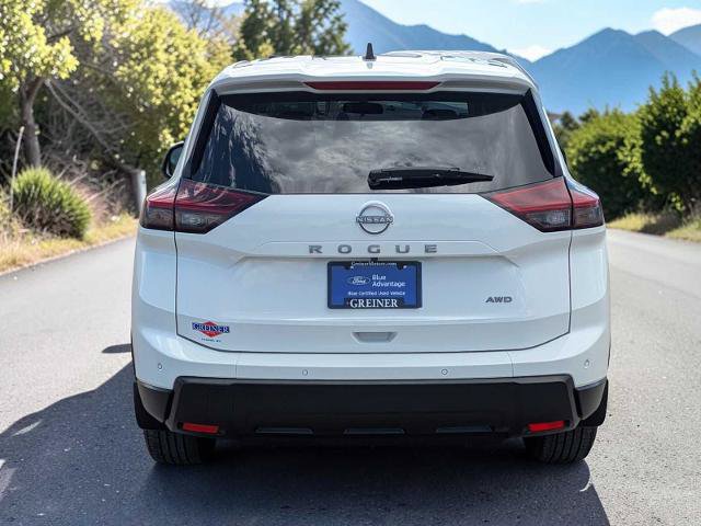 Used 2025 Nissan Rogue S AWD/4WD image 5