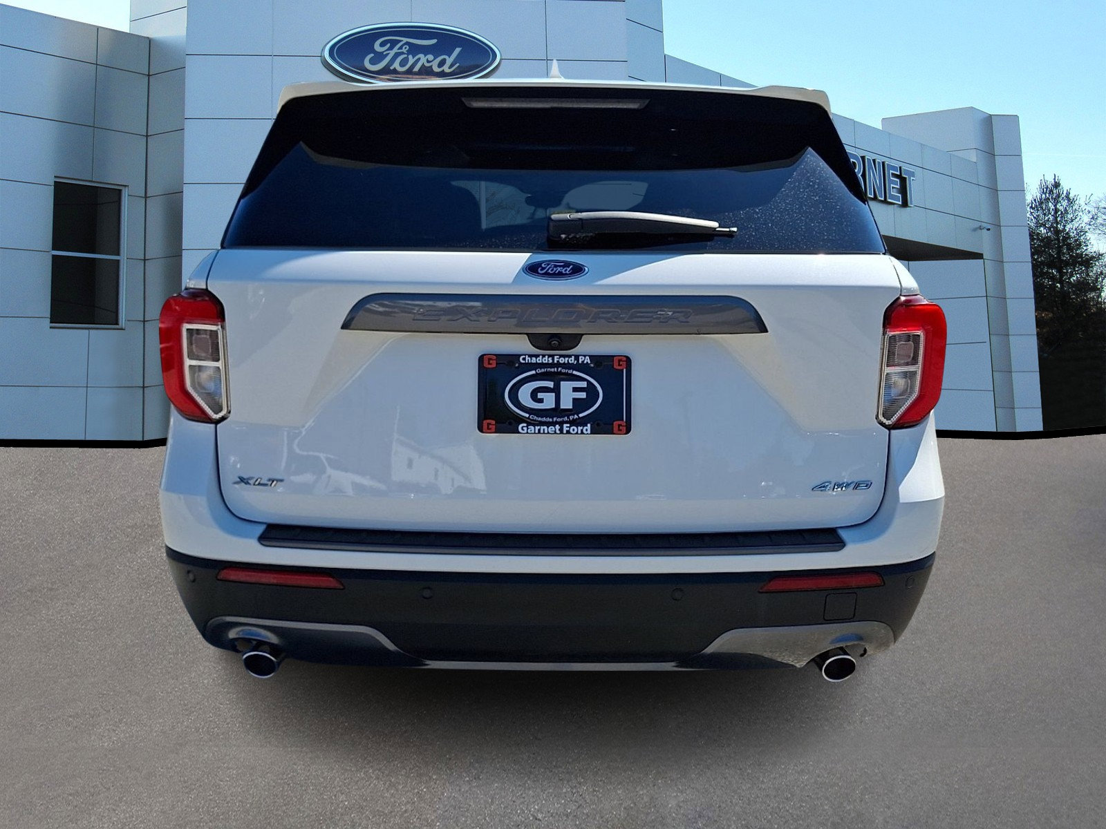 Certified 2023 Ford Explorer XLT w/ Equipment Group 202A AWD/4WD image 7