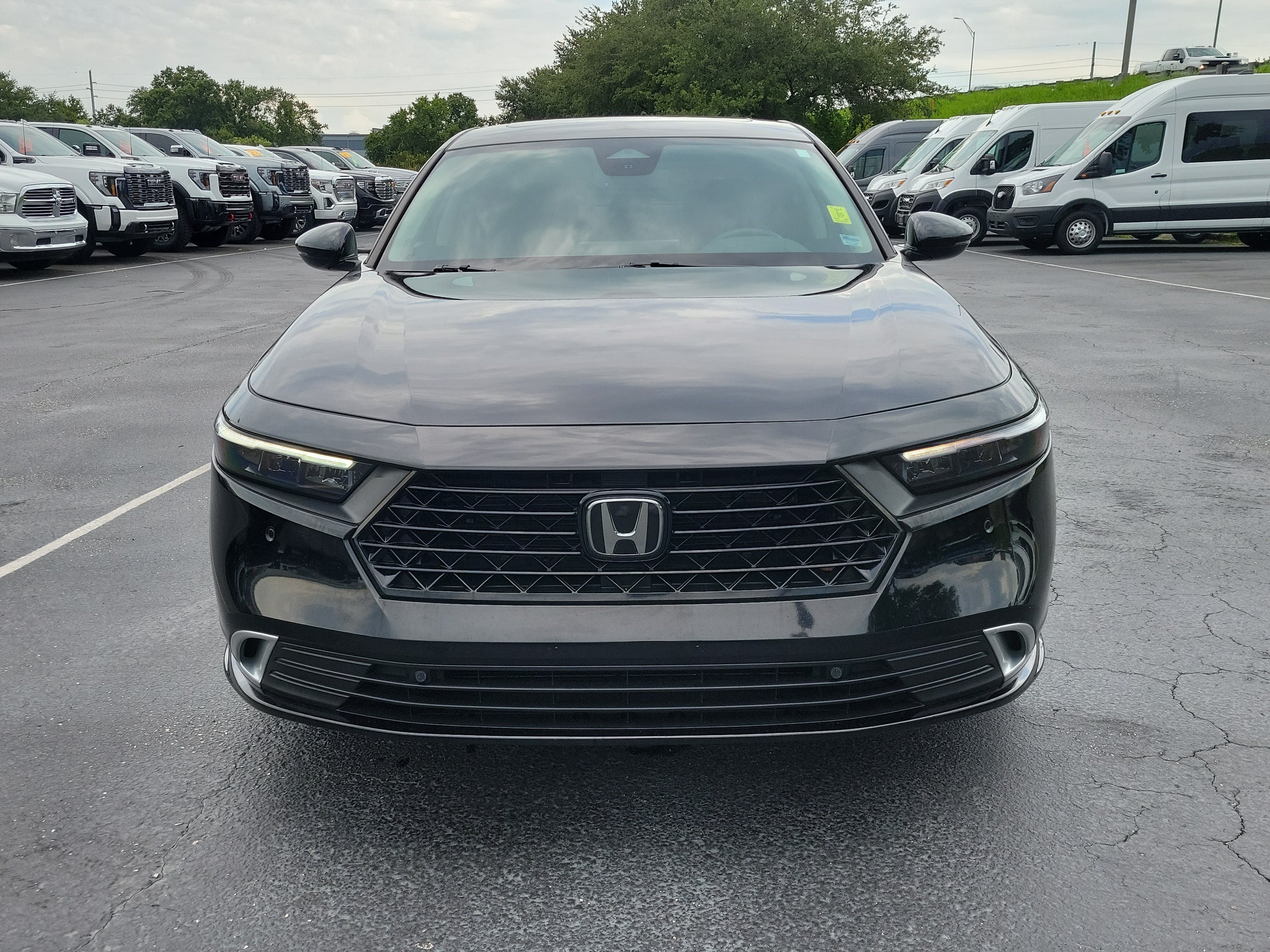 Used 2024 Honda Accord Touring image 2