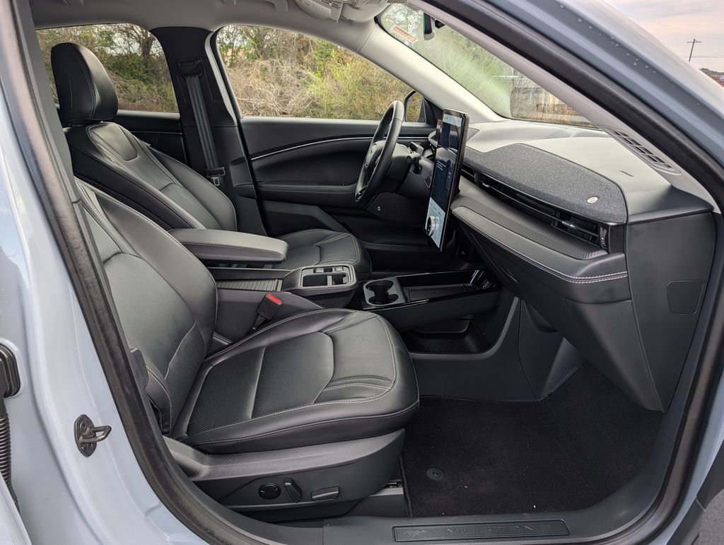 Certified 2025 Ford Mustang Mach-E Premium image 25