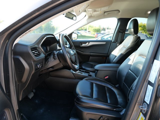 Certified 2024 Ford Escape Platinum AWD/4WD image 10