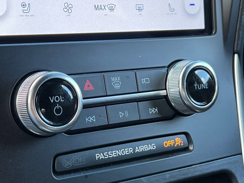 Certified 2024 Ford Edge ST-Line image 29