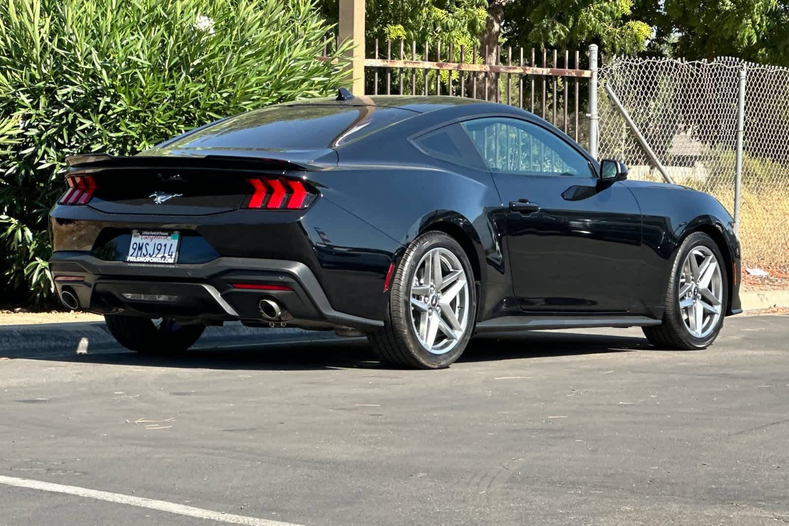 Certified 2024 Ford Mustang Coupe RWD image 2