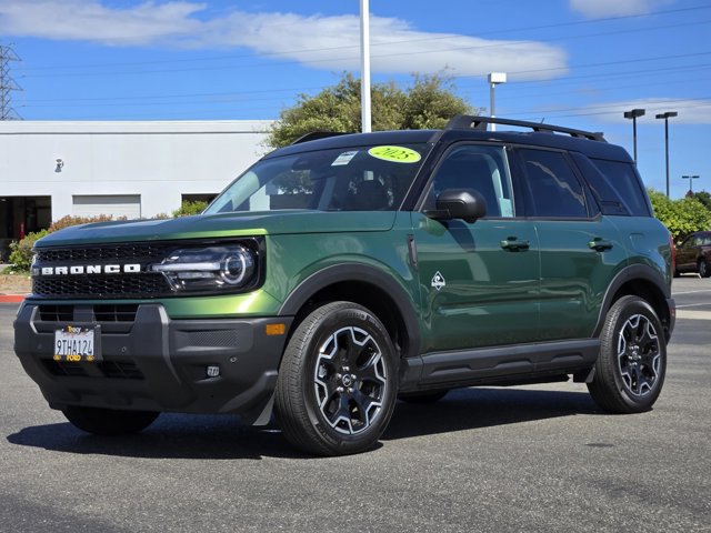 Certified 2025 Ford Bronco Sport Outer Banks w/ Outer Banks Tech Package+ AWD/4WD image 8