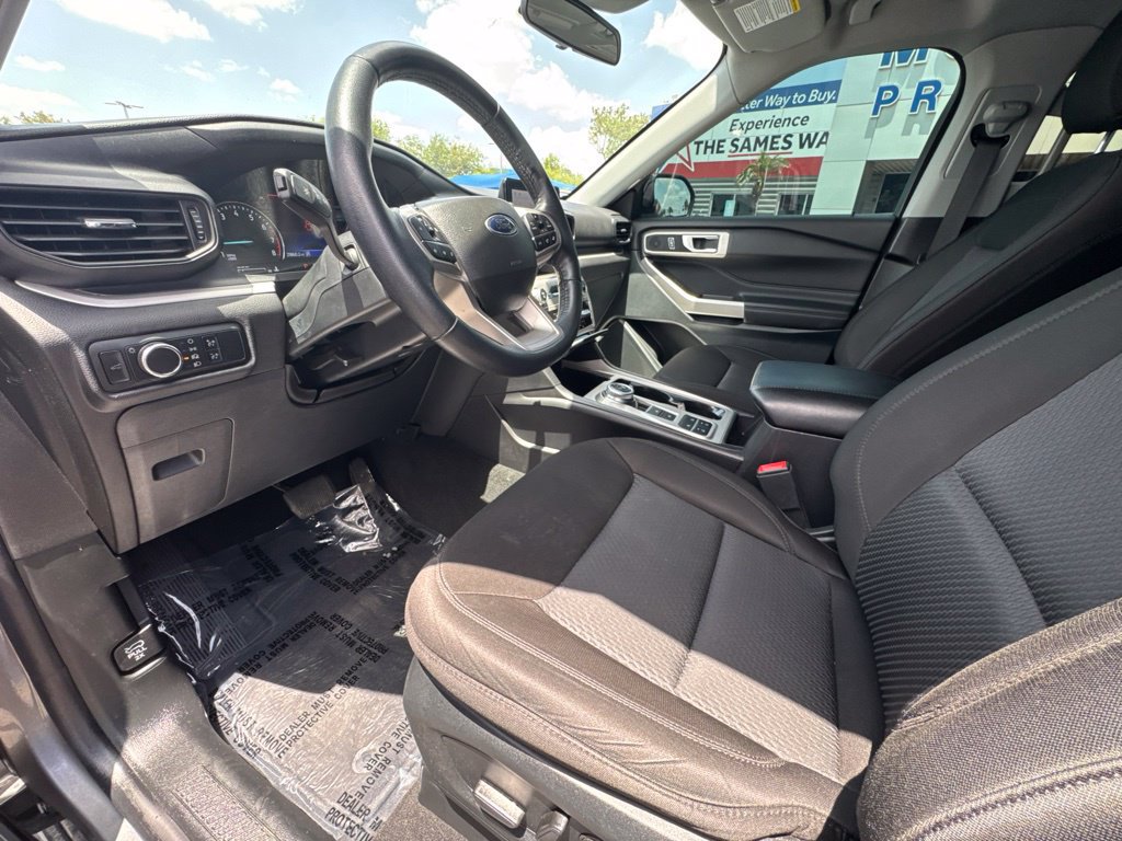 Certified 2023 Ford Explorer XLT RWD image 13