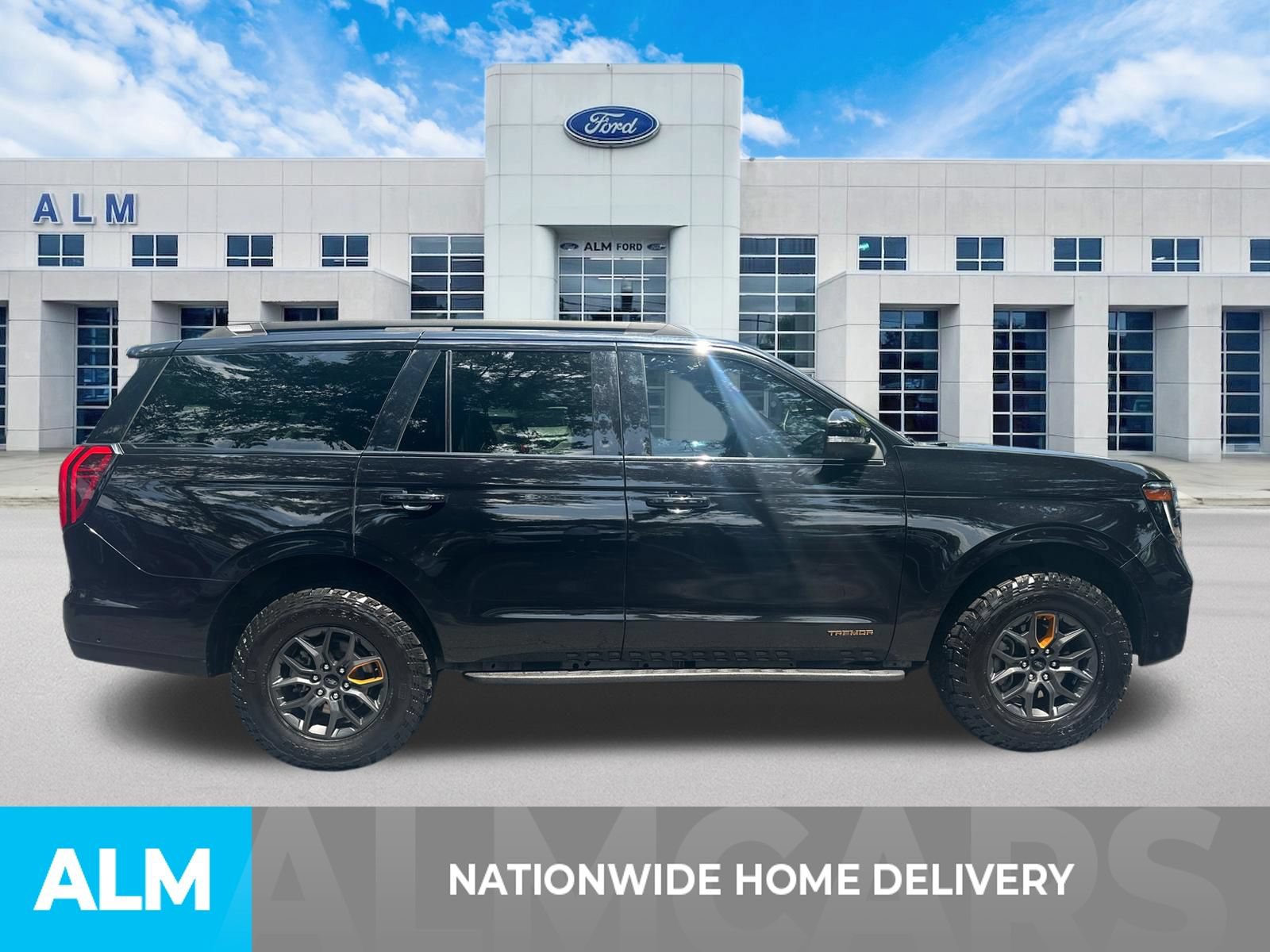 Certified 2025 Ford Expedition Tremor AWD/4WD image 4
