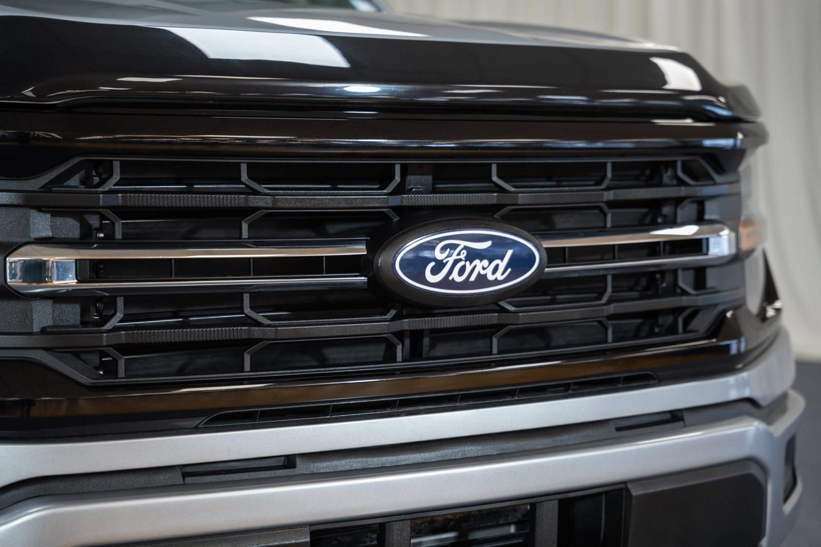 Certified 2025 Ford F150 XLT w/ Equipment Group 301A Standard AWD/4WD image 10