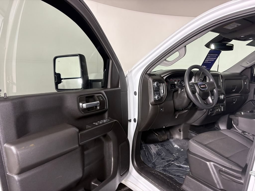 Used 2025 GMC Sierra 2500 Pro w/ 1SA Pro Safety Plus Package AWD/4WD image 12