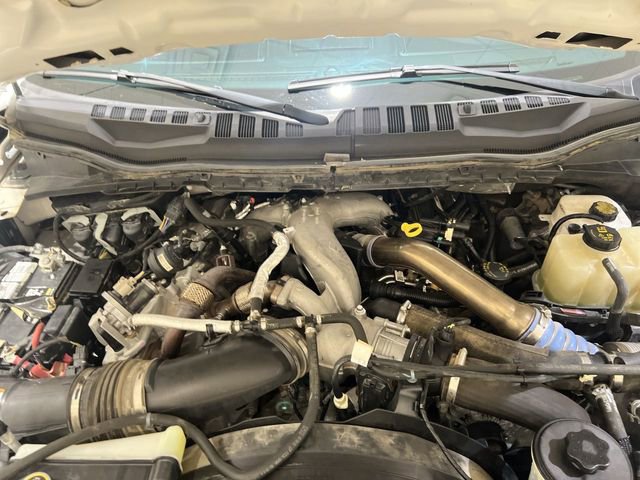Certified 2022 Ford F450 Lariat w/ Lariat Ultimate Package AWD/4WD image 28