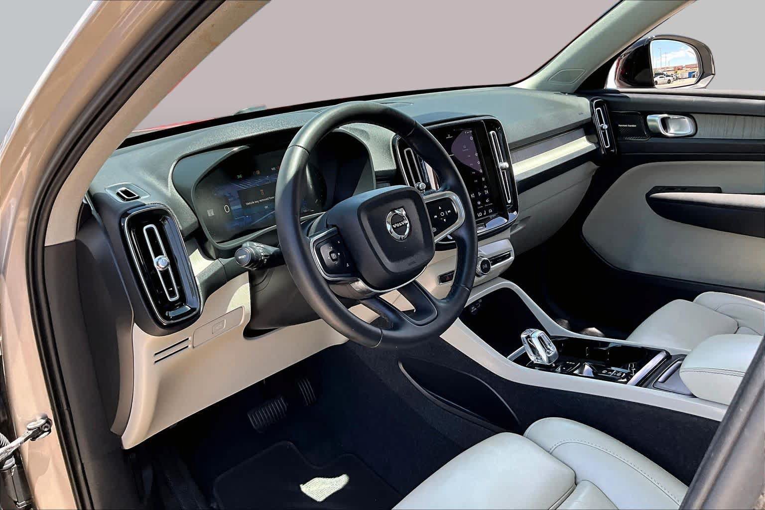 Used 2023 Volvo XC40 B5 Ultimate w/ Climate Package AWD/4WD image 18