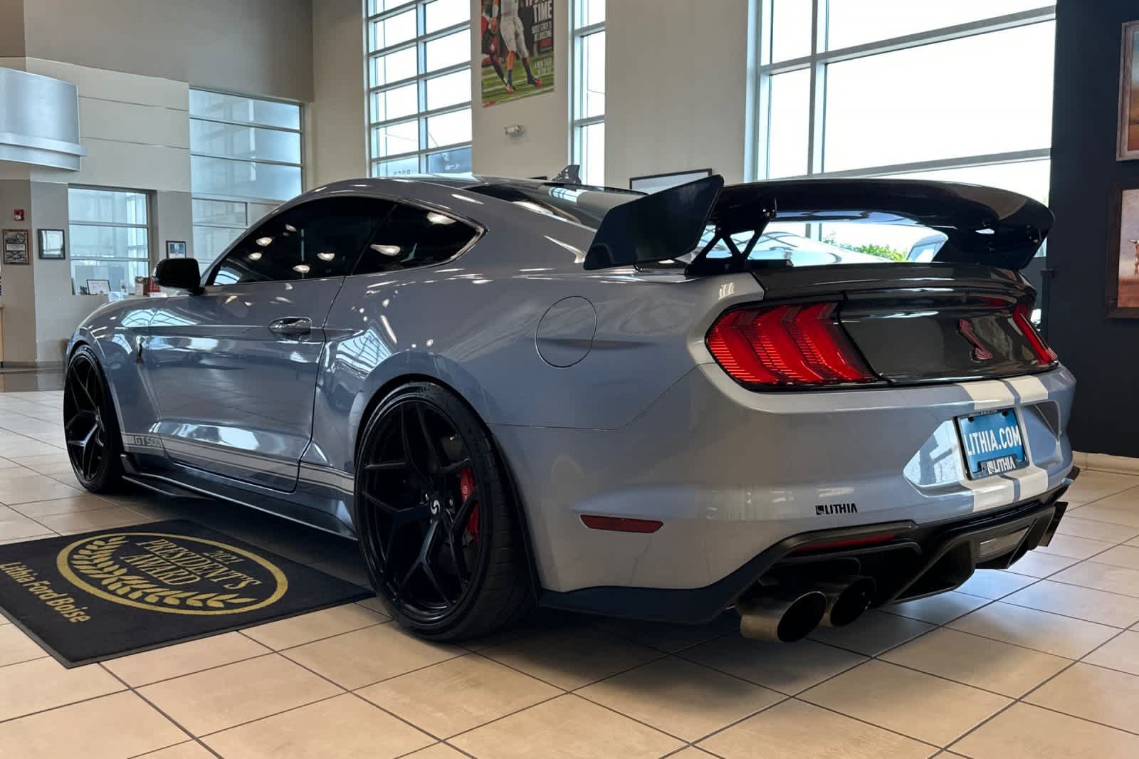 Certified 2022 Ford Mustang Shelby GT500 w/ Technology Package RWD image 5