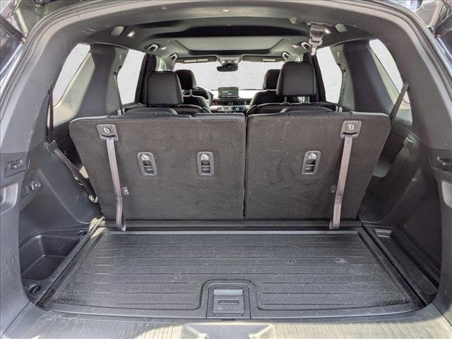 Used 2025 Honda Pilot TrailSport image 6