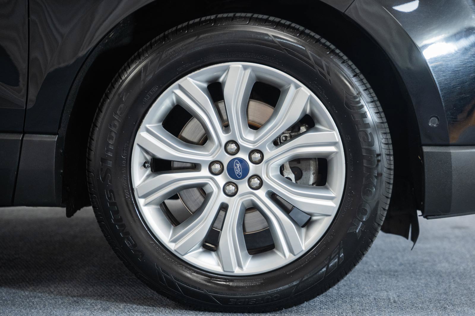 Certified 2020 Ford Edge Titanium w/ Equipment Group 301A AWD/4WD image 17