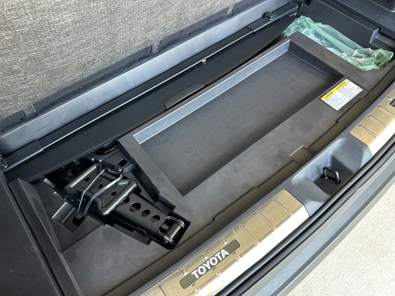 Used 2024 Toyota Grand Highlander Limited image 29