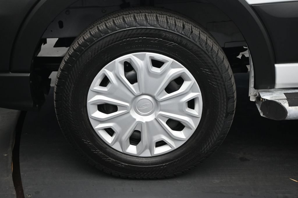 Certified 2025 Ford Transit 250 Low Roof w/ Exterior Upgrade Package RWD image 19