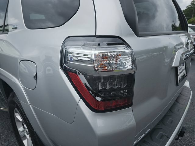 Used 2023 Toyota 4Runner SR5 Premium w/ Moonroof Package RWD image 38