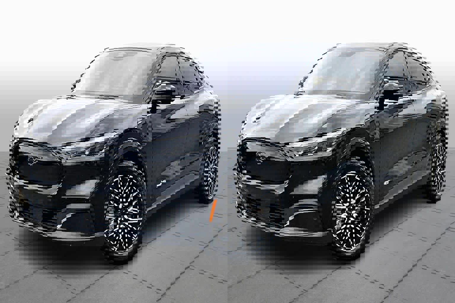 Certified 2025 Ford Mustang Mach-E Premium image 6