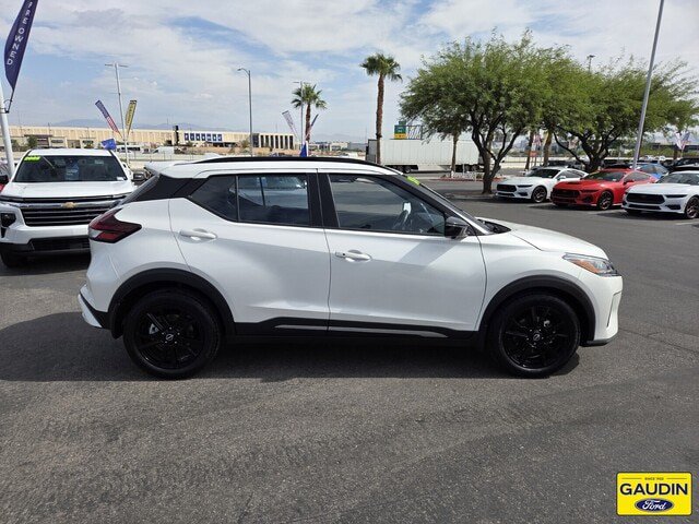 Used 2024 Nissan Kicks SR FWD image 8