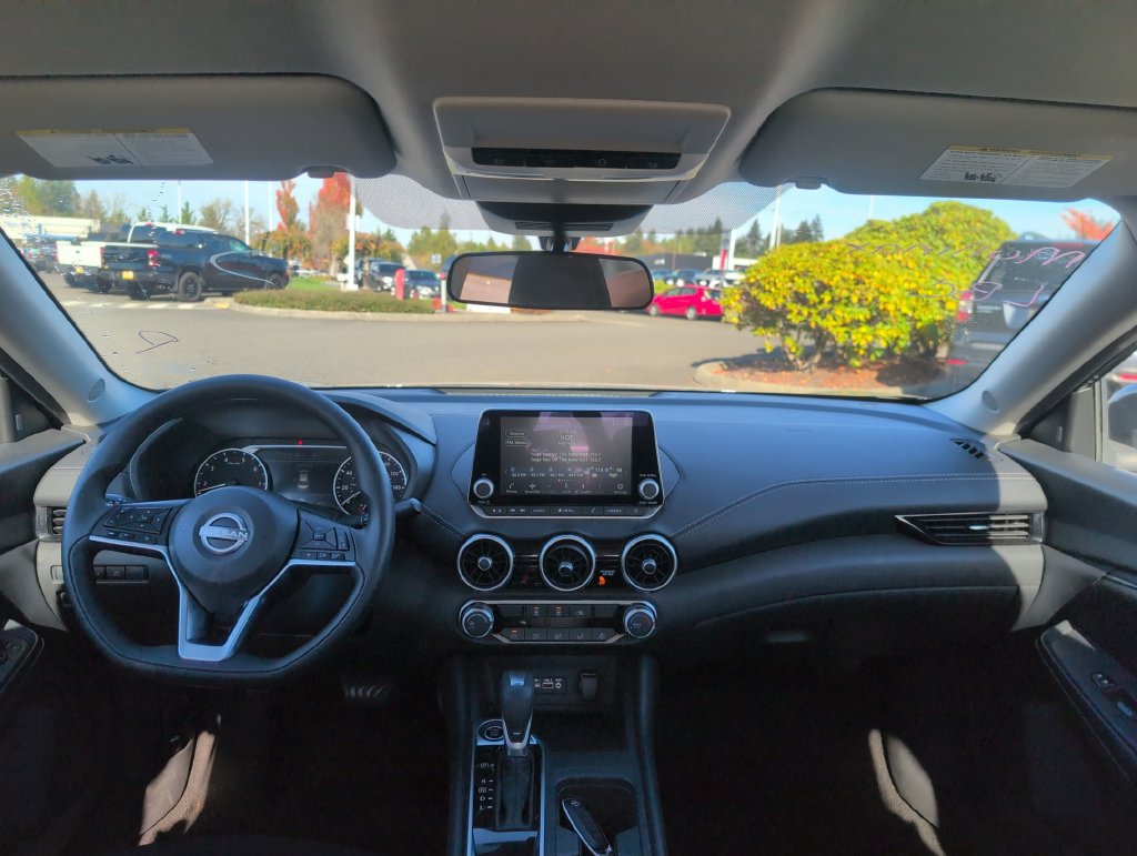 Used 2025 Nissan Sentra SV FWD image 6