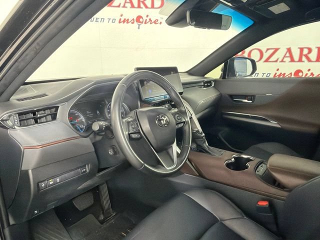 Used 2024 Toyota Venza XLE AWD/4WD image 12