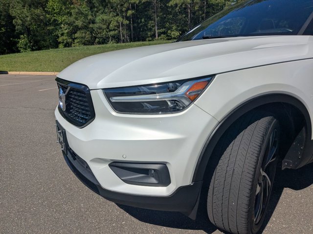 Used 2021 Volvo XC40 T5 R-Design AWD/4WD image 4