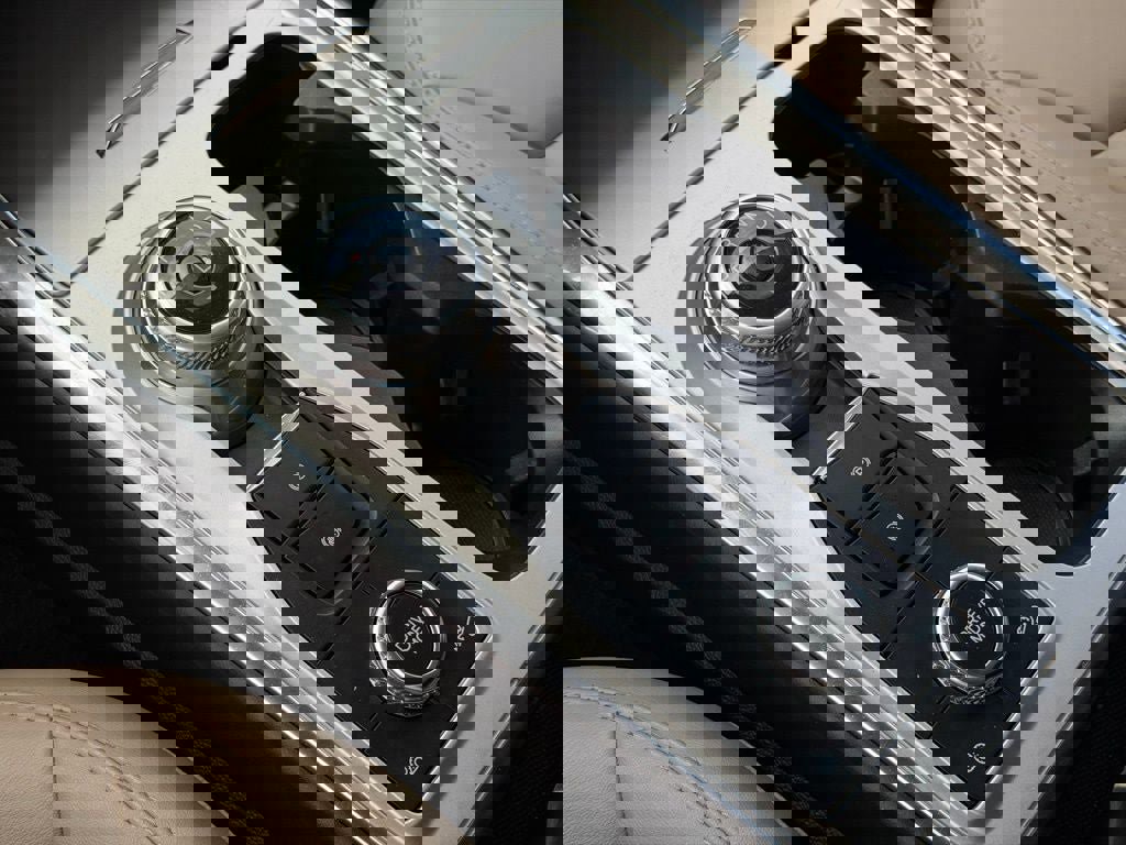 Certified 2022 Ford Explorer XLT w/ Equipment Group 202A image 38