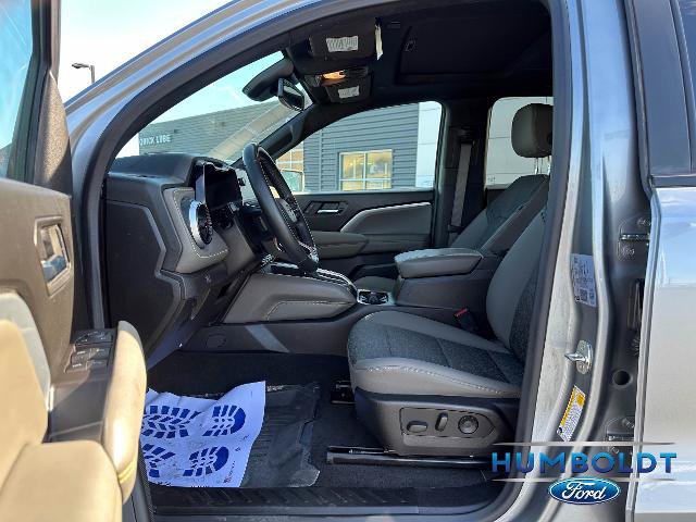 Used 2024 Chevrolet Colorado ZR2 w/ Technology Package AWD/4WD image 13
