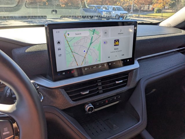 Certified 2025 Ford Explorer Platinum w/ Ultimate Package image 24