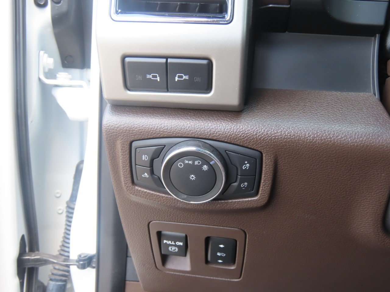 Certified 2020 Ford F150 King Ranch w/ Equipment Group 601A Luxury AWD/4WD image 25