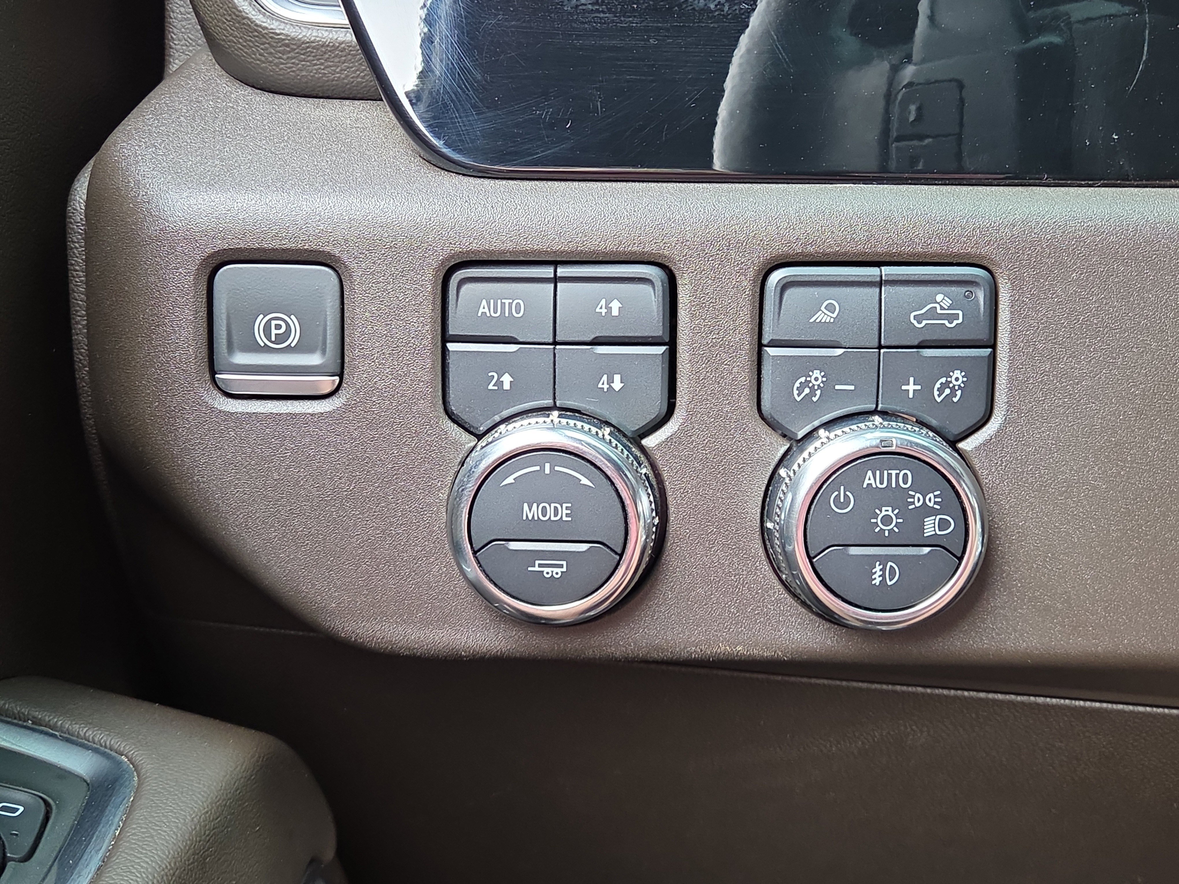 Used 2024 GMC Sierra 1500 SLT w/ SLT Premium Plus Package AWD/4WD image 28
