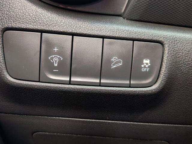 Used 2022 Hyundai Kona SEL w/ Convenience Package image 23