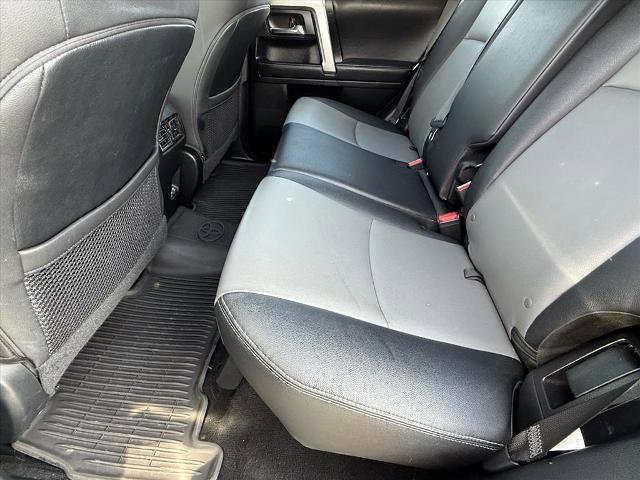 Used 2022 Toyota 4Runner SR5 Premium w/ Moonroof Package AWD/4WD image 11