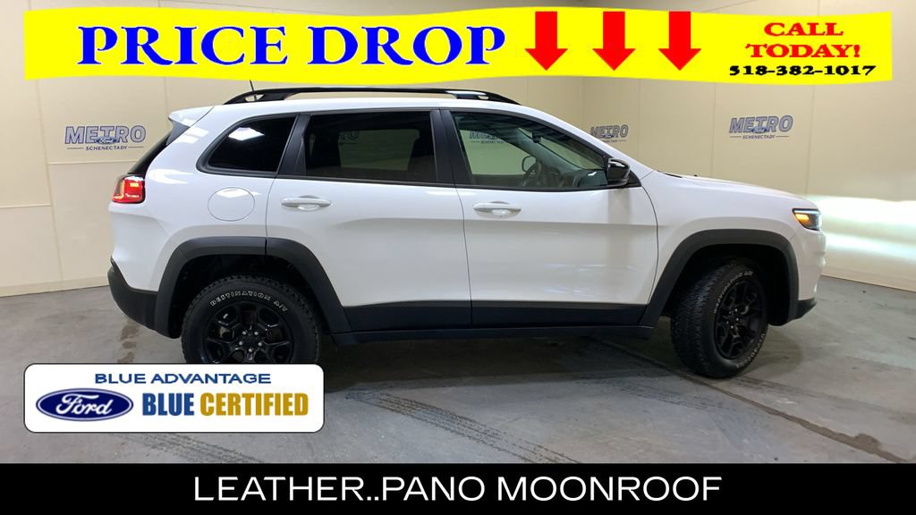 Used 2022 Jeep Cherokee Latitude w/ Sun & Sound Group AWD/4WD image 2