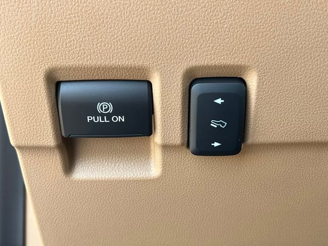 Certified 2023 Ford F250 Lariat w/ Lariat Ultimate Package AWD/4WD image 29