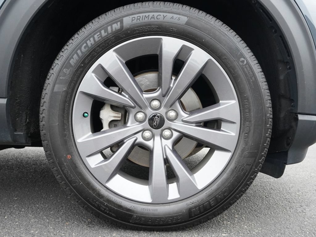 Certified 2024 Ford Explorer XLT w/ Equipment Group 202A AWD/4WD image 29