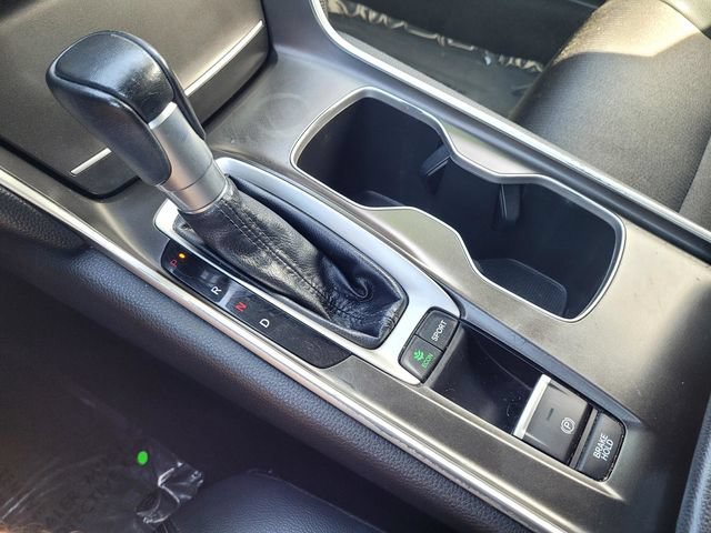 Used 2018 Honda Accord Sport image 18