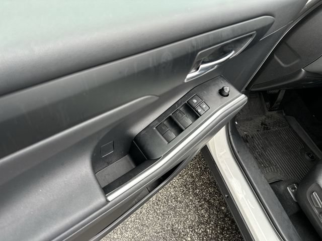 Used 2021 Toyota Highlander XSE FWD image 14