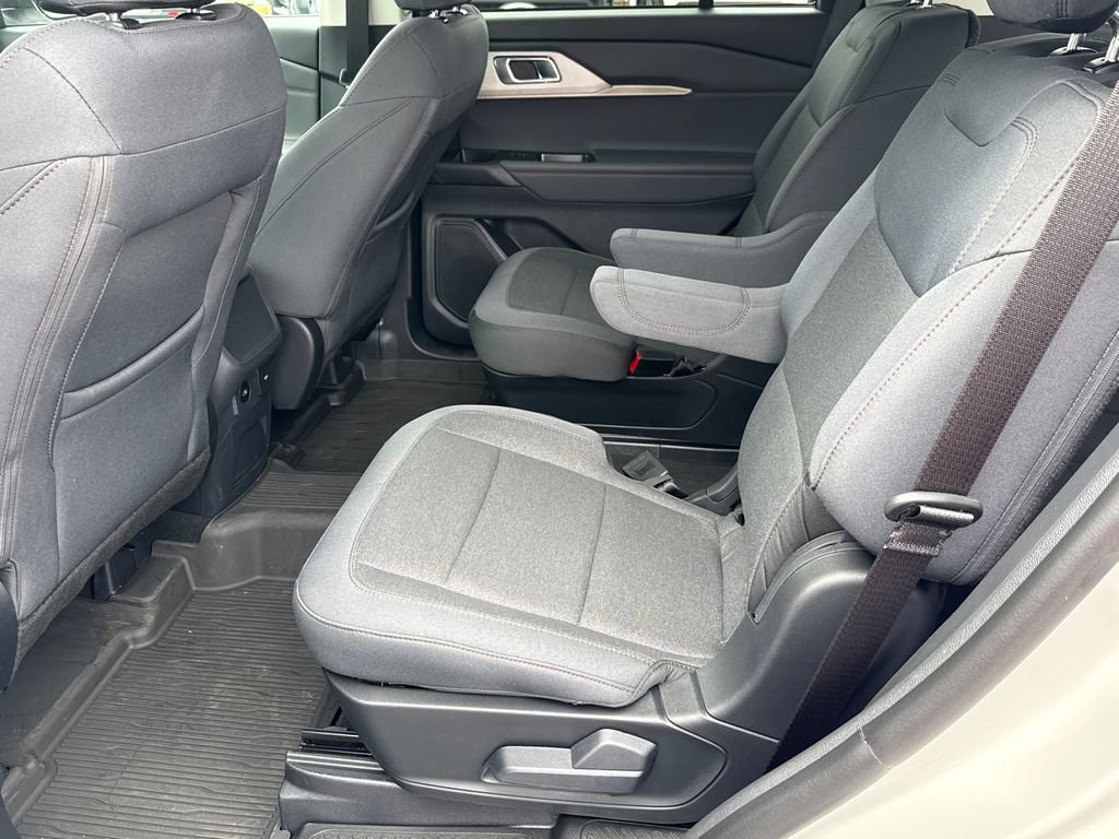 Certified 2026 Ford Explorer Active RWD image 21