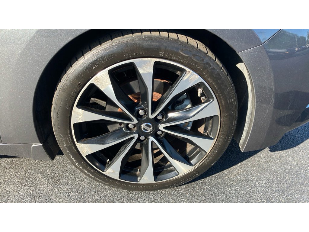 Used 2018 Nissan Maxima SR image 15