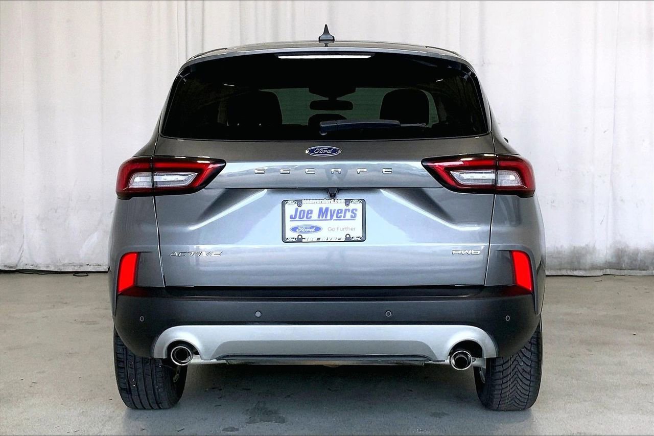 Certified 2024 Ford Escape Active AWD/4WD image 3
