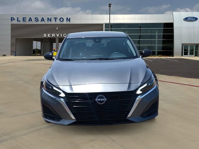 Used 2025 Nissan Altima 2.5 SV FWD image 8