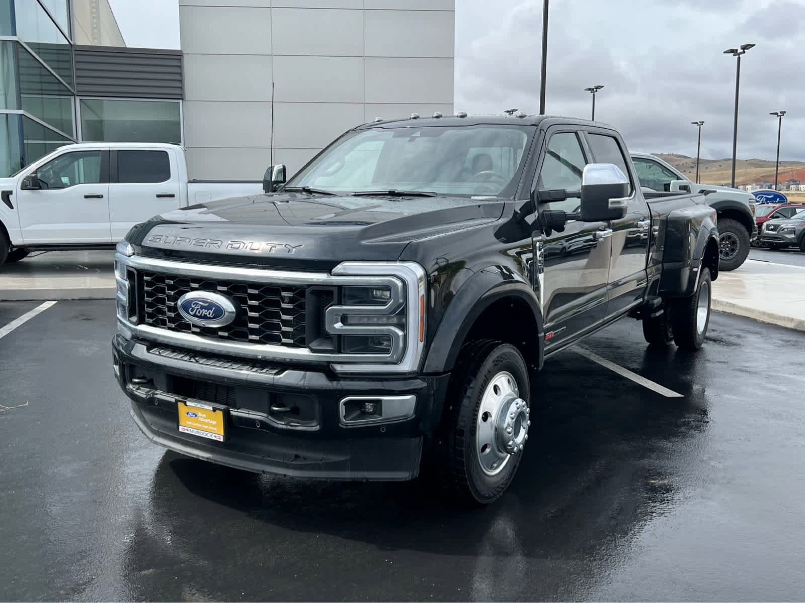 Certified 2025 Ford F450 Platinum w/ Platinum Plus Package AWD/4WD image 2
