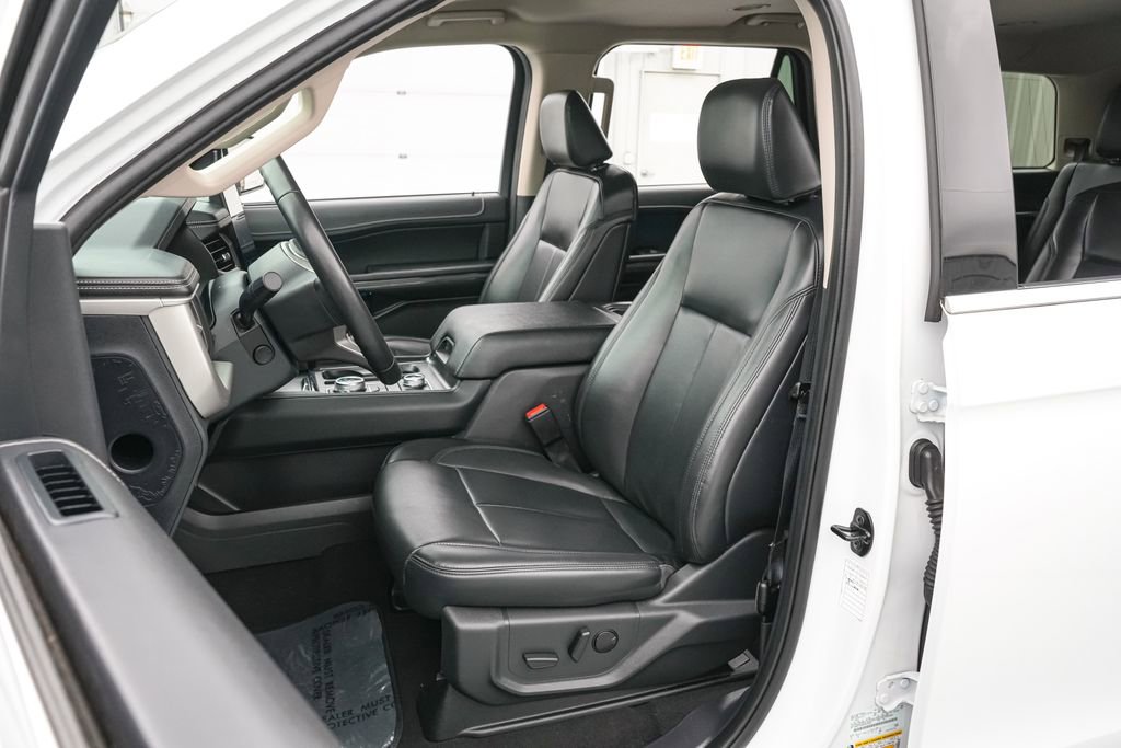 Certified 2024 Ford Expedition XLT AWD/4WD image 11