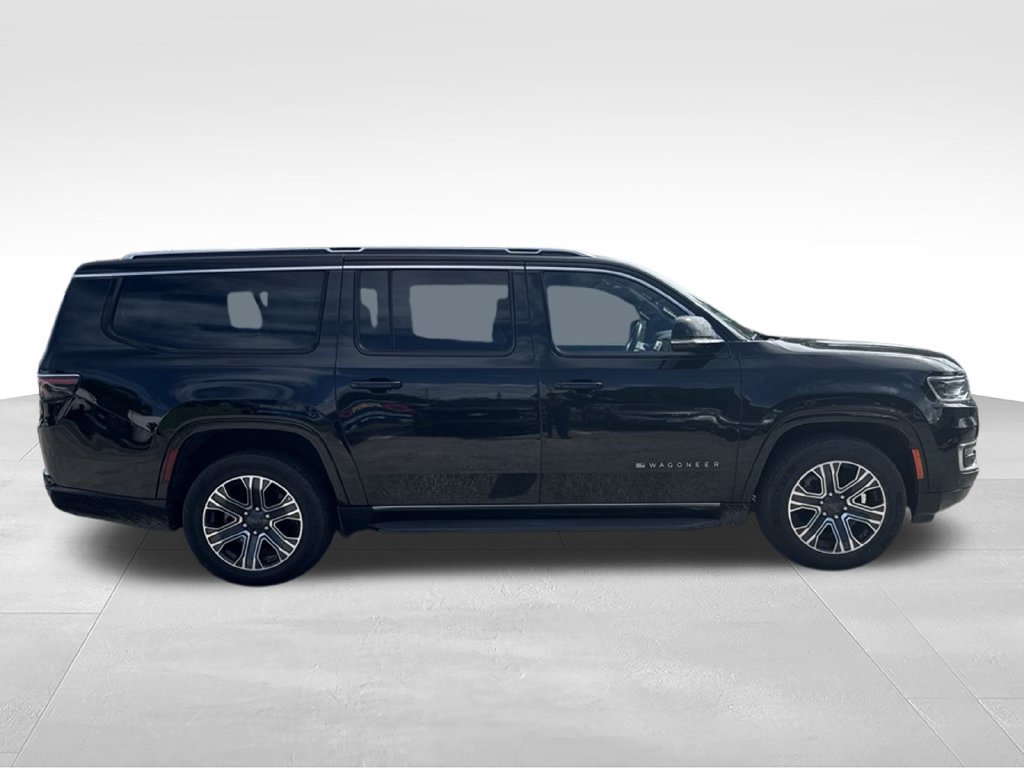 Used 2024 Jeep Wagoneer L Series II RWD image 4
