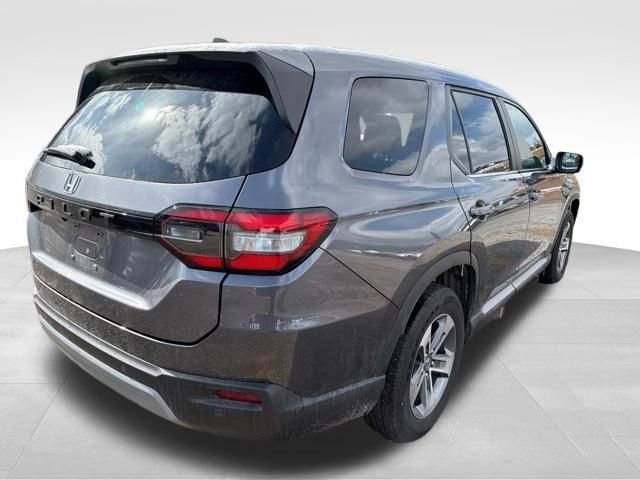 Used 2025 Honda Pilot EX-L image 3