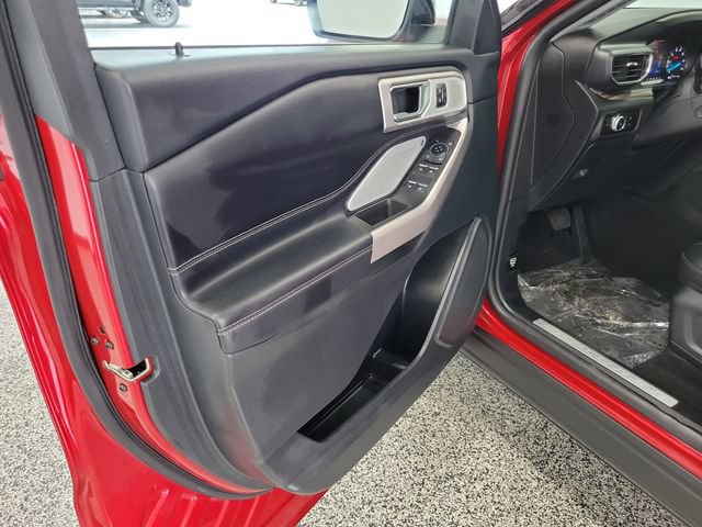 Certified 2023 Ford Explorer Limited w/ Limited Technology Package AWD/4WD image 6