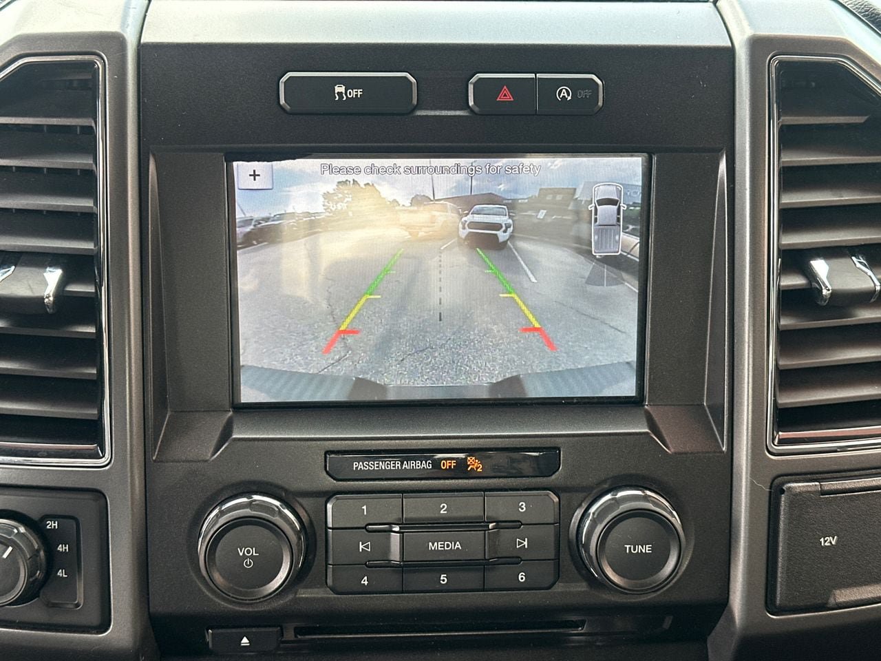 Certified 2018 Ford F150 XLT w/ Equipment Group 302A Luxury AWD/4WD image 31