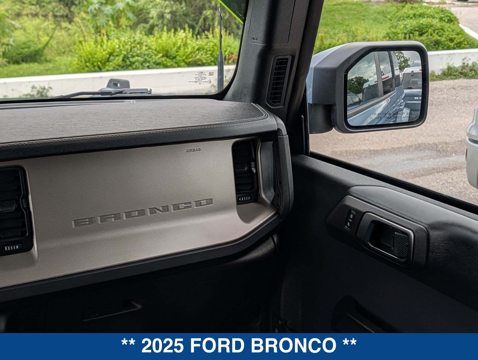 Certified 2025 Ford Bronco Outer Banks AWD/4WD image 18