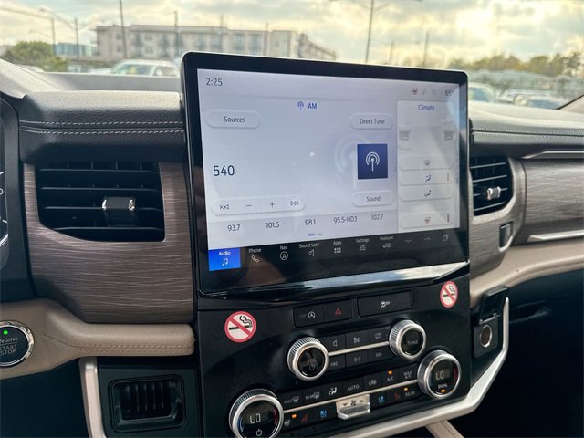 Certified 2024 Ford Expedition Limited image 17